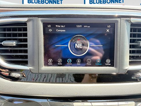 Used 2018 Chrysler Pacifica Touring Plus FWD image 15