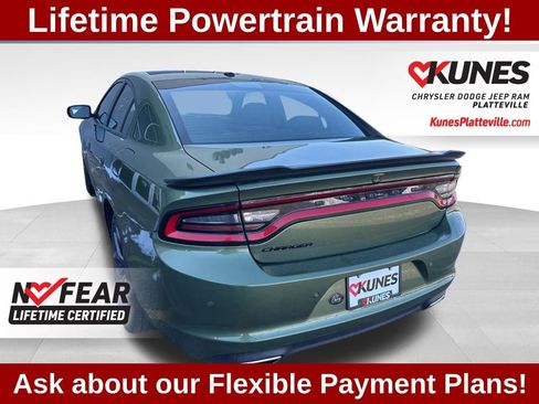 Used 2022 Dodge Charger SXT w/ Blacktop Package image 11