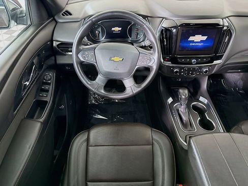Used 2022 Chevrolet Traverse High Country AWD/4WD image 3