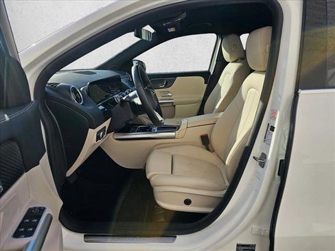 Used 2025 Mercedes-Benz GLA 250 4MATIC image 19