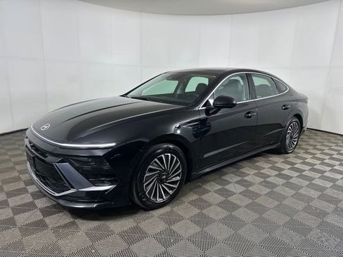 Used 2025 Hyundai Sonata Limited image 7