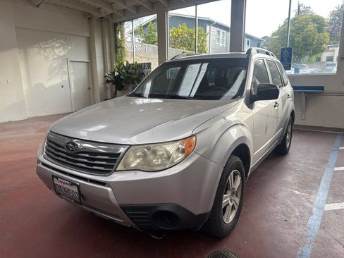 Used 2010 Subaru Forester 2.5X AWD/4WD image 2