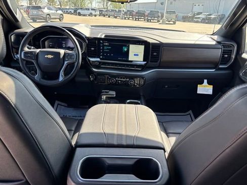 Certified 2024 Chevrolet Silverado 1500 High Country w/ Technology Package AWD/4WD image 22