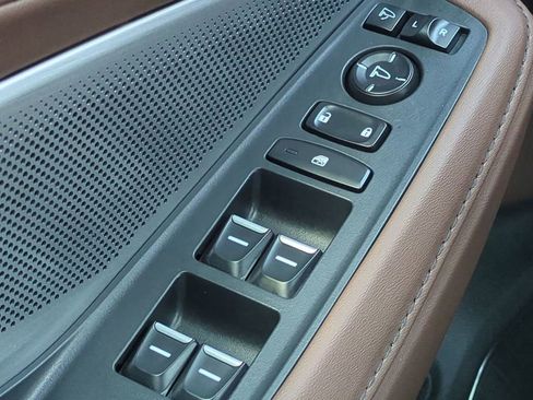 Certified 2025 Acura MDX FWD w/ Technology Package image 25