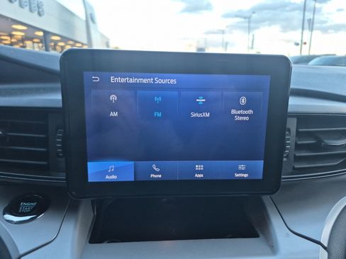 Used 2024 Ford Explorer XLT image 33