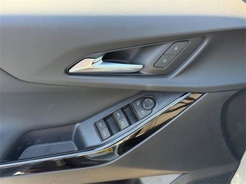 Used 2025 Chevrolet Equinox LT image 16