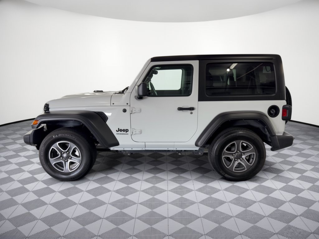 Used 2022 Jeep Wrangler Sport AWD/4WD image 2