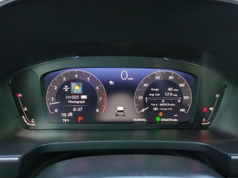 Used 2025 Honda Pilot Elite image 23