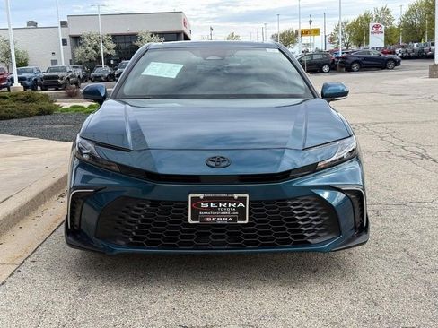 Used 2025 Toyota Camry SE w/ Convenience Package FWD image 8