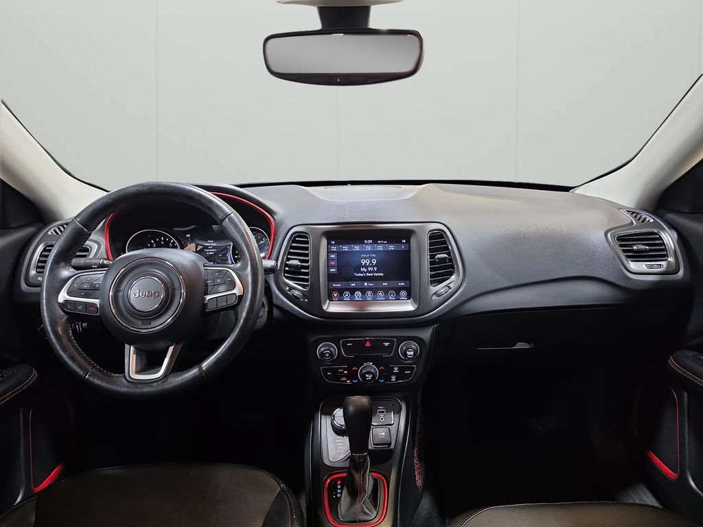 Used 2020 Jeep Compass Trailhawk w/ Leather Interior Group AWD/4WD image 14