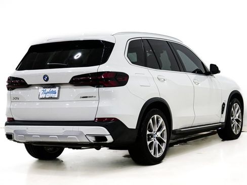 Used 2024 BMW X5 xDrive50e AWD/4WD image 7
