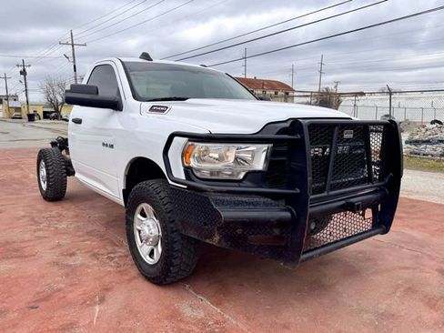 Used 2020 RAM 3500 Tradesman AWD/4WD image 3