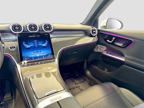 Certified 2025 Mercedes-Benz GLC 300 4MATIC image 25