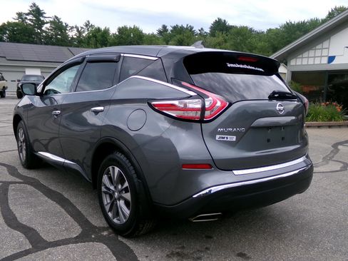 Used 2017 Nissan Murano S image 3