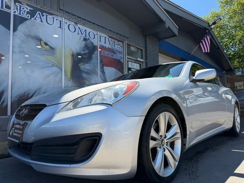 Used 2011 Hyundai Genesis 2.0T image 6