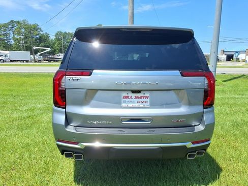 New 2026 GMC Yukon Denali w/ Advanced Technology Package AWD/4WD image 6
