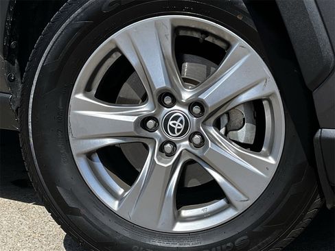 Used 2024 Toyota RAV4 XLE image 29