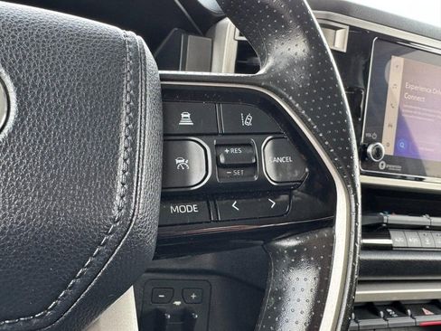 Used 2022 Toyota Tundra SR5 w/ SR5 Convenience Package image 19