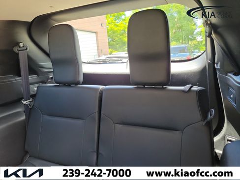 Used 2024 Mitsubishi Outlander SE Black Edition FWD image 17