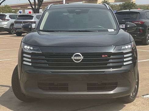 Used 2026 Nissan Kicks SR FWD image 3