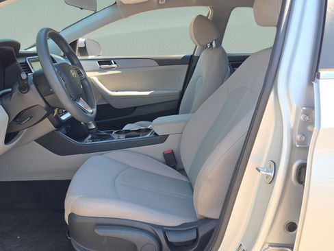 Used 2019 Hyundai Sonata SE FWD image 9