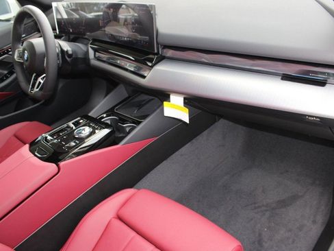 New 2026 BMW 530i w/ M Sport Package image 30