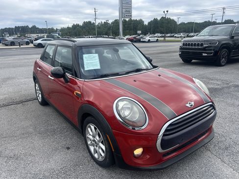 Used 2016 MINI Cooper 4-Door Hardtop FWD image 9