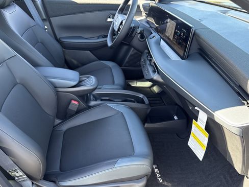 New 2026 Nissan Leaf SV+ w/ Floor Mat Package (SV+) image 22