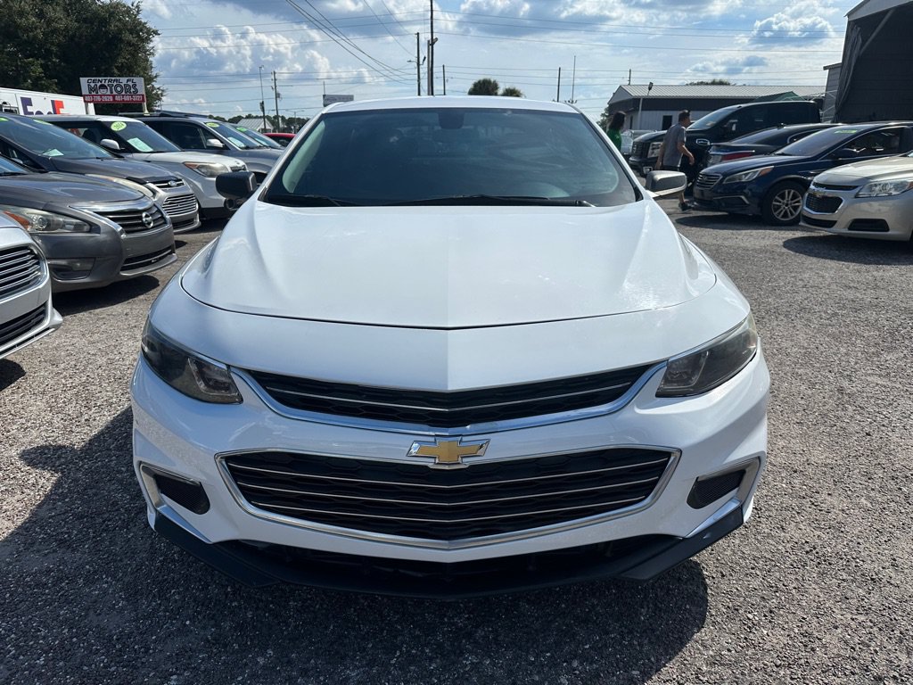 Used 2018 Chevrolet Malibu LS FWD image 2