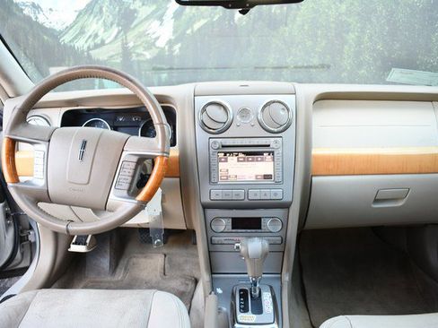 Used 2008 Lincoln MKZ image 18