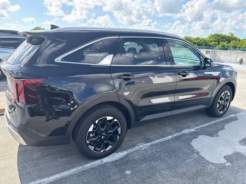 Used 2026 Kia Sorento S w/ S Panoramic Sunroof Package FWD image 16