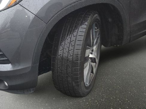 Used 2017 Honda Pilot Touring image 38