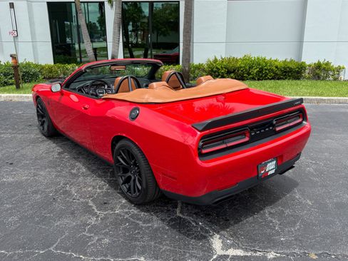 Used 2015 Dodge Challenger SRT Hellcat image 20