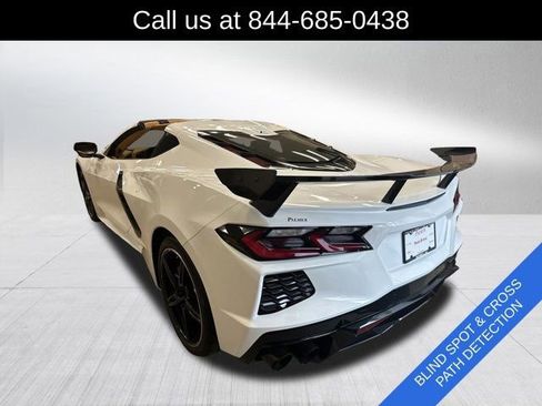 Used 2021 Chevrolet Corvette Stingray Premium Cpe w/ Z51 Performance Package image 4