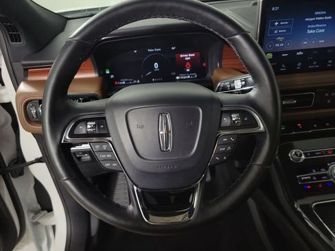 Certified 2023 Lincoln Nautilus Reserve w/ Class II Trailer Tow Package FWD image 24