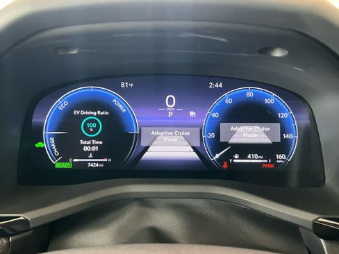 Used 2025 Toyota Camry XLE FWD image 25