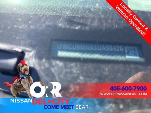 Used 2025 Ford Escape ST-Line image 2