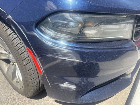 Used 2015 Dodge Charger SXT RWD image 2