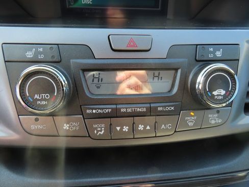 Used 2014 Honda Odyssey Touring image 29