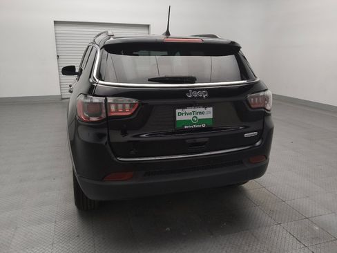 Used 2022 Jeep Compass Latitude FWD image 6