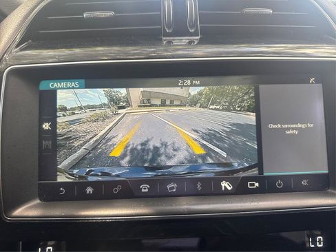 Used 2019 Jaguar XE image 35