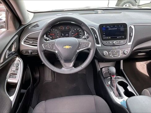 Used 2024 Chevrolet Malibu RS FWD image 4