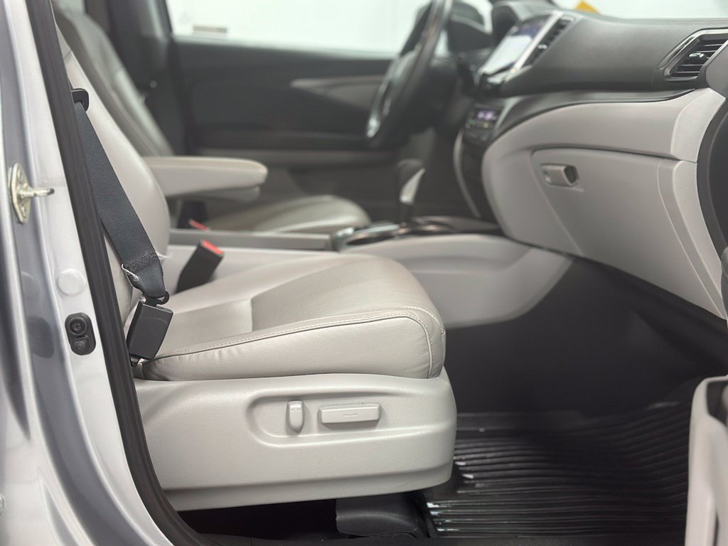Used 2019 Honda Ridgeline RTL-T image 19