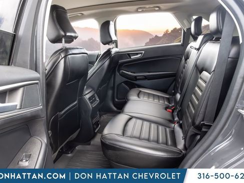 Used 2021 Ford Edge SEL w/ Convenience Package image 16