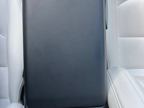 Used 2023 Tesla Model Y 2WD image 49