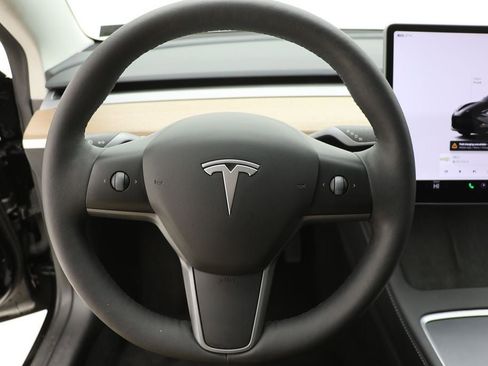 Used 2023 Tesla Model 3 Standard Range image 17