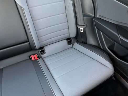 Used 2025 Volkswagen Jetta SE image 37