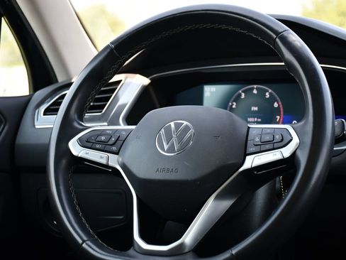 Used 2022 Volkswagen Tiguan SE FWD image 24