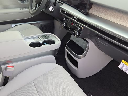 New 2026 Hyundai Ioniq 9 Limited image 11