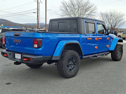 Used 2023 Jeep Gladiator Mojave w/ Cold Weather Group image 9